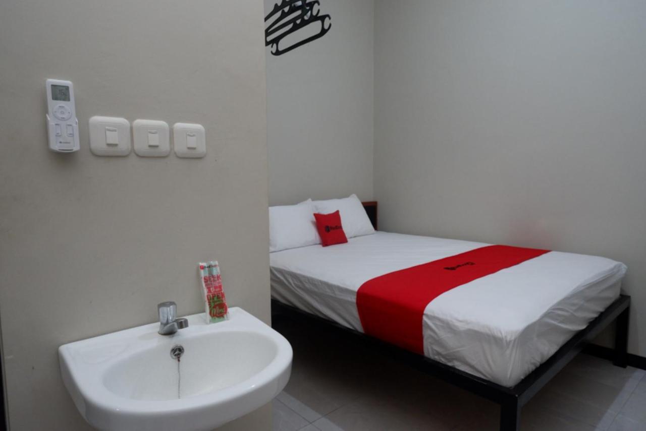 Готель Reddoorz Near Kampus Ump Purwokerto 2 Sumbang Екстер'єр фото
