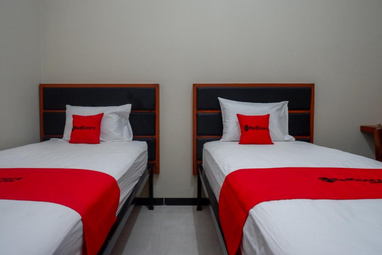 Готель Reddoorz Near Kampus Ump Purwokerto 2 Sumbang Екстер'єр фото